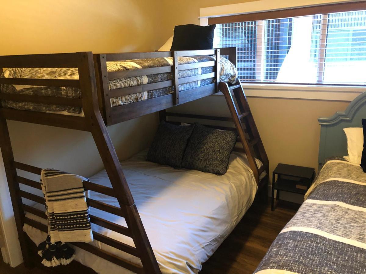 Port Renfrew Vacation Rentals Esterno foto